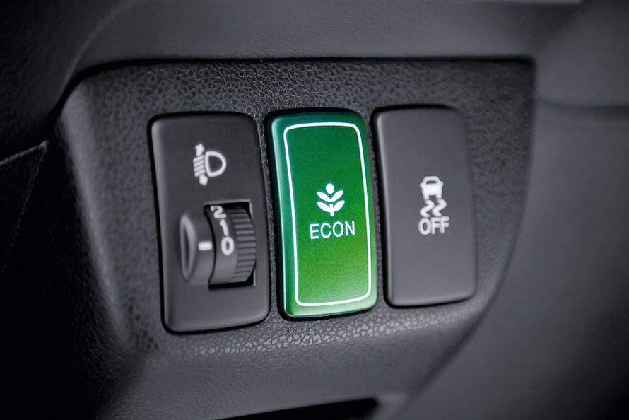 ECON-Taste im Honda Jazz Hybrid