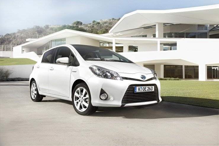 Yaris-Hybrid-2012-deutschland