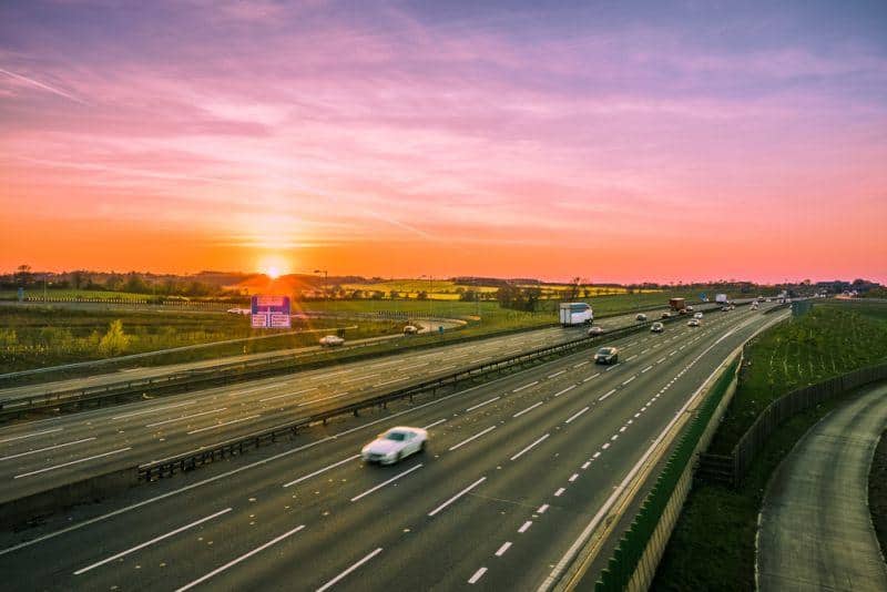 Tank & Rast plant Ladestationen an Autobahn