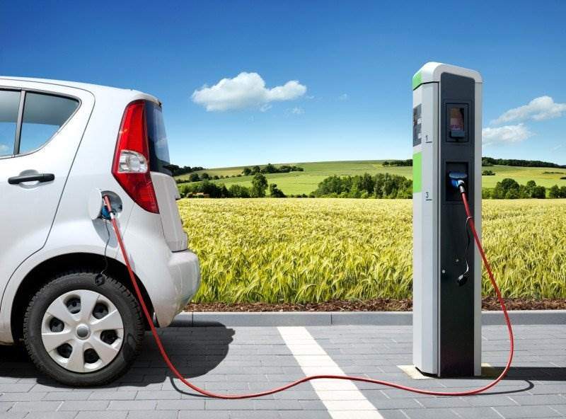Für die Anschaffung eines Elektroautos gibt es verschiedene Finanzierungsmöglichkeiten. ǀ Fotolia, © Petair