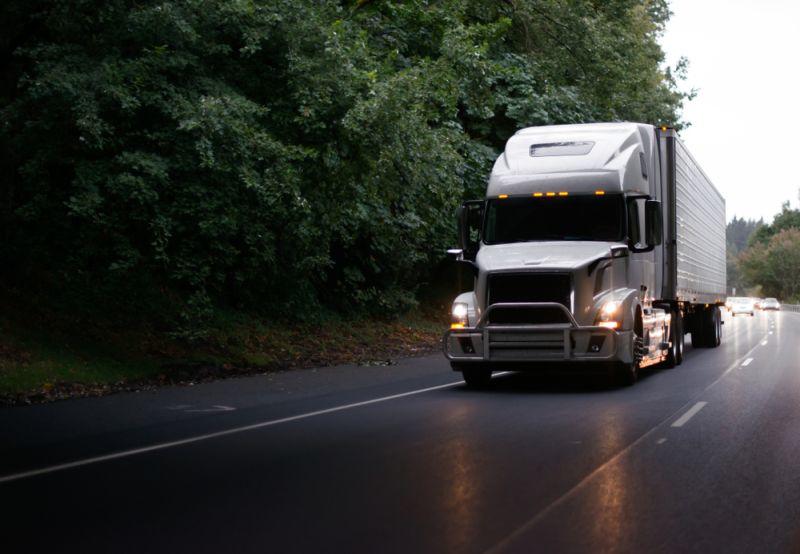 Volvo E-LKW soll auf die Straße kommen