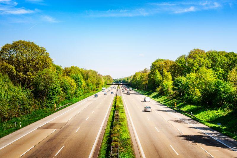 Deutsche Automobilindustrie muss Tempo geben