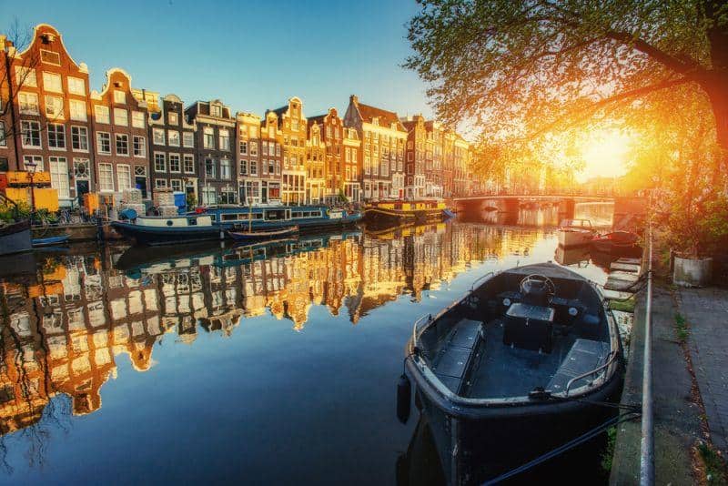 Amsterdam setzt auf alte E-Akkus in Arena