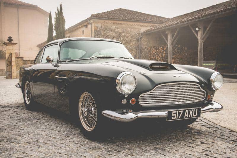 Aston Martin könnte bei E-Auto auf 800-Volt-Ladung setzen