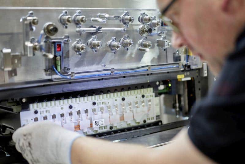 Vorserienproduktion der EQC-Batterie
