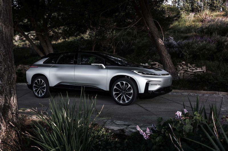 Faraday Future erstes E-Auto - Seitenansicht