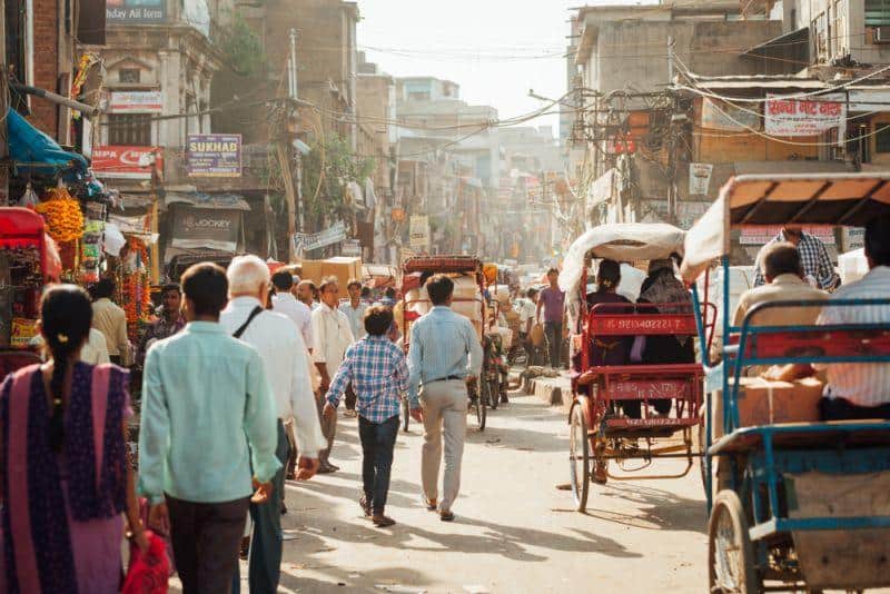 New Delhi beginnt mit Aufbau von Ladestationen