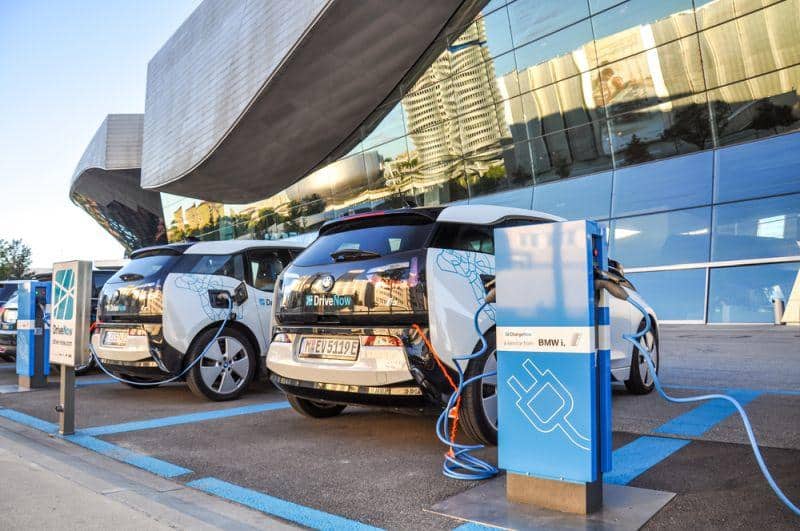 BMW setzt weiter E-Autos ab und verzeichnet Wachstum