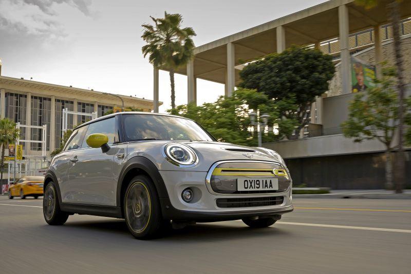 BMW präsentiert den MINI Cooper SE
