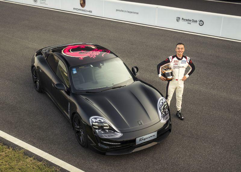 Porsche Taycan in China unterwegs
