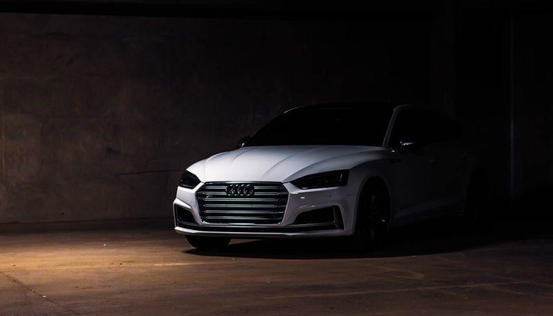 Audi S5 mit Tesla Model S Motor