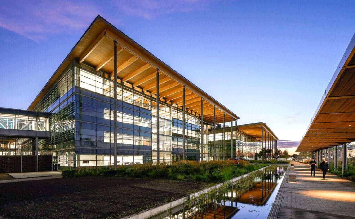Jaguar Land Rover eröffnet neues Design- und Entwicklungszentrum