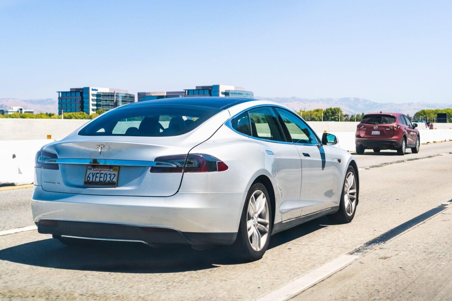 Tesla Model S als 7-Sitzer?
