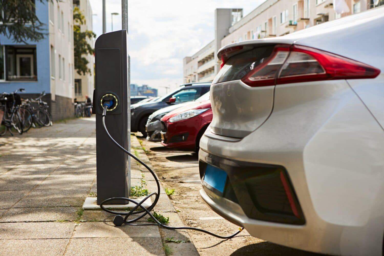 BJEV setzt auf Wechselstation für E-Autos