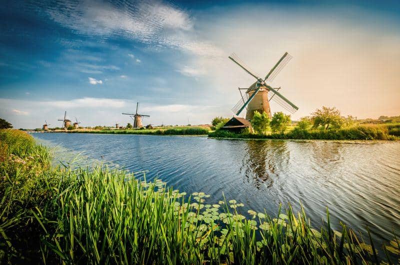 Holland setzt auf smarte Ladestationen