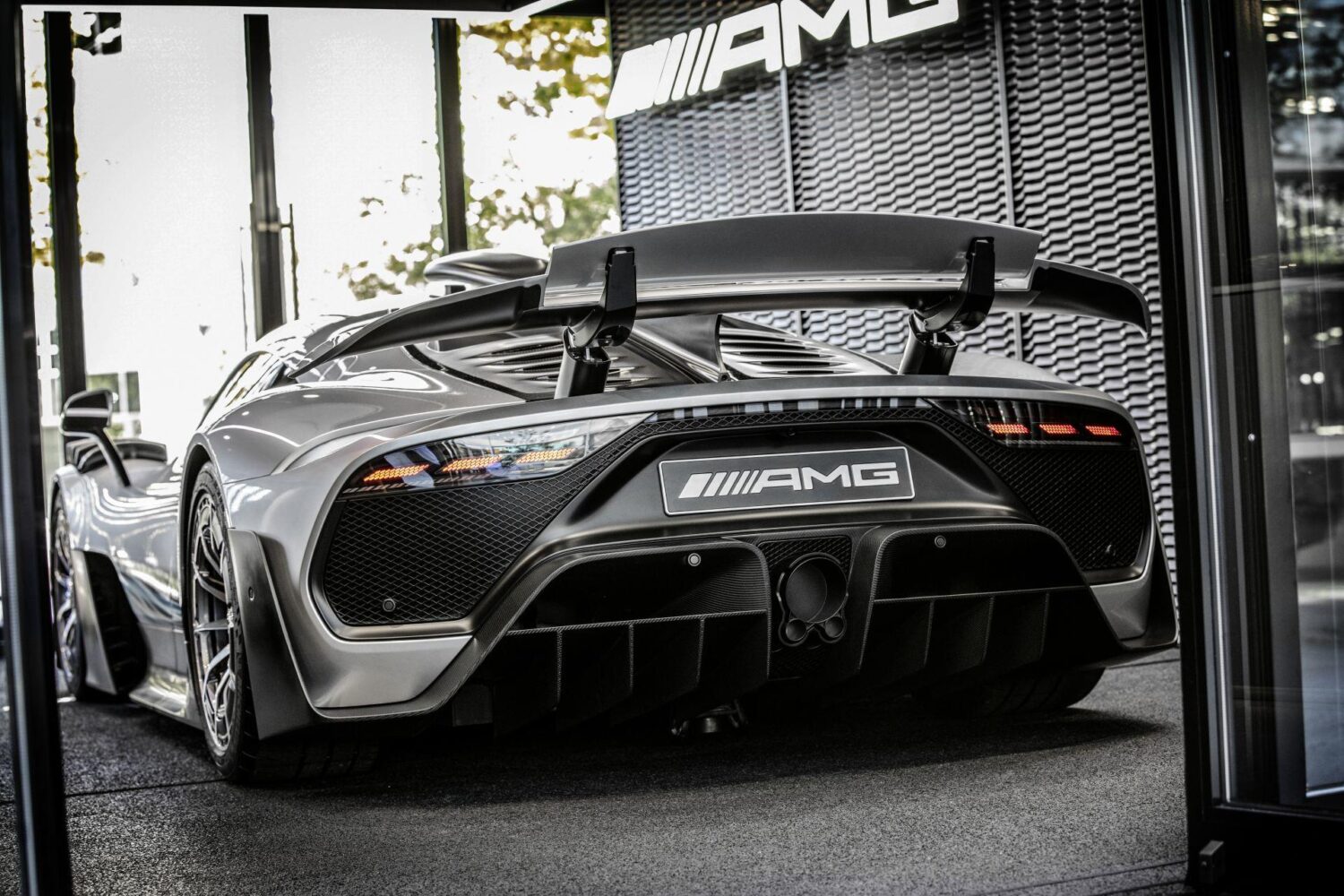 Mercedes AMG One Heckansicht