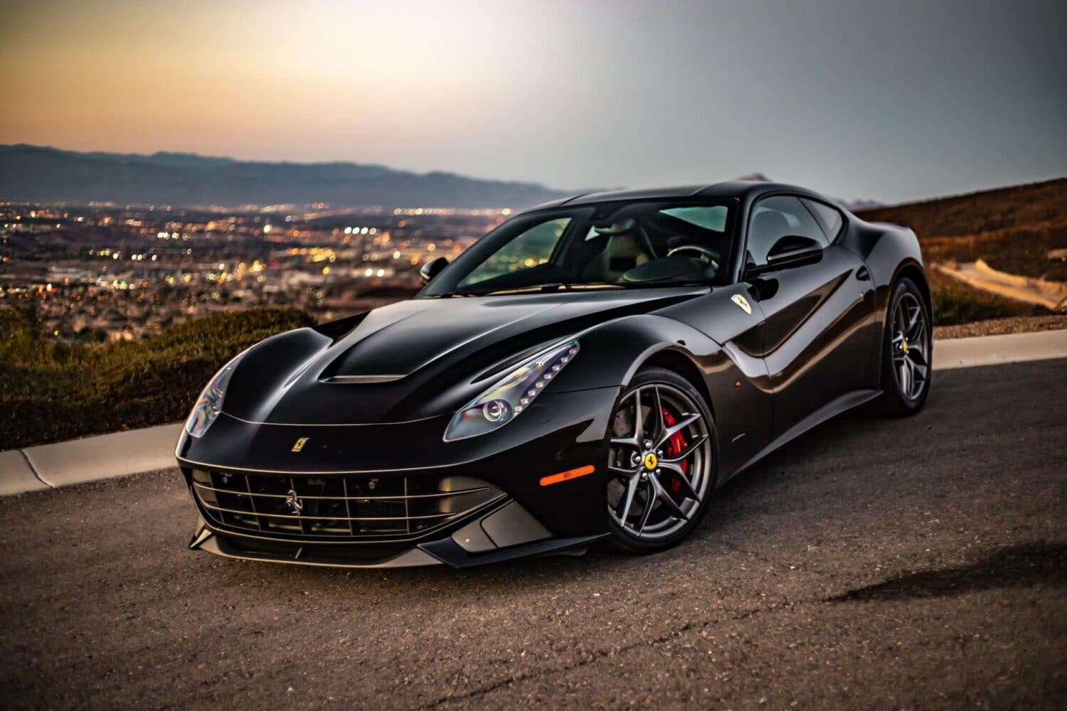 Ferrari - kein E-Auto vor 2025