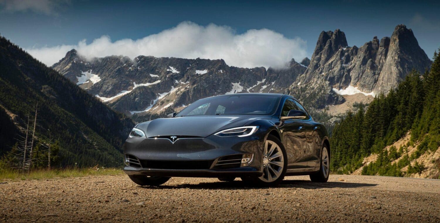 Tesla bringt Mensch und Maschine dazu, zu kommunizieren
