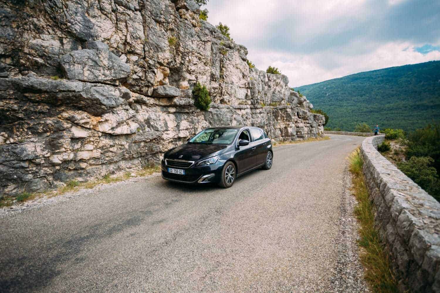 Peugeot-Chef will Elektrifizierung vorantreiben und CO2-Ziel bereits in Q1 erreicht haben