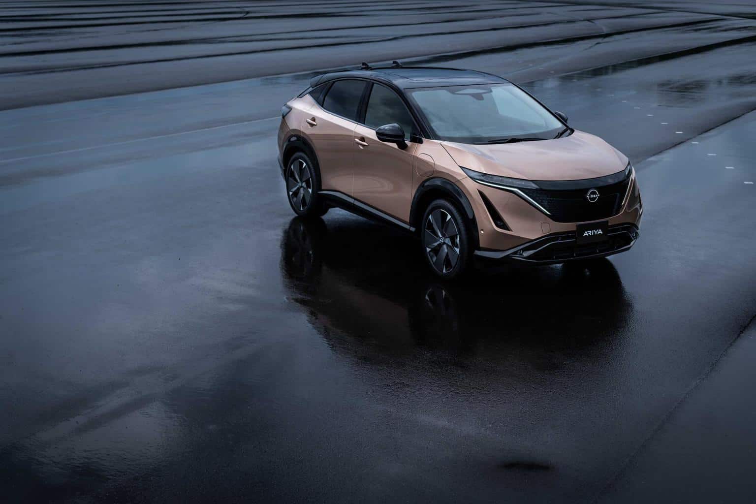 Nissan enthüllt Ariya E-Crossover - alle Fakten und Fotos auf einen Blic