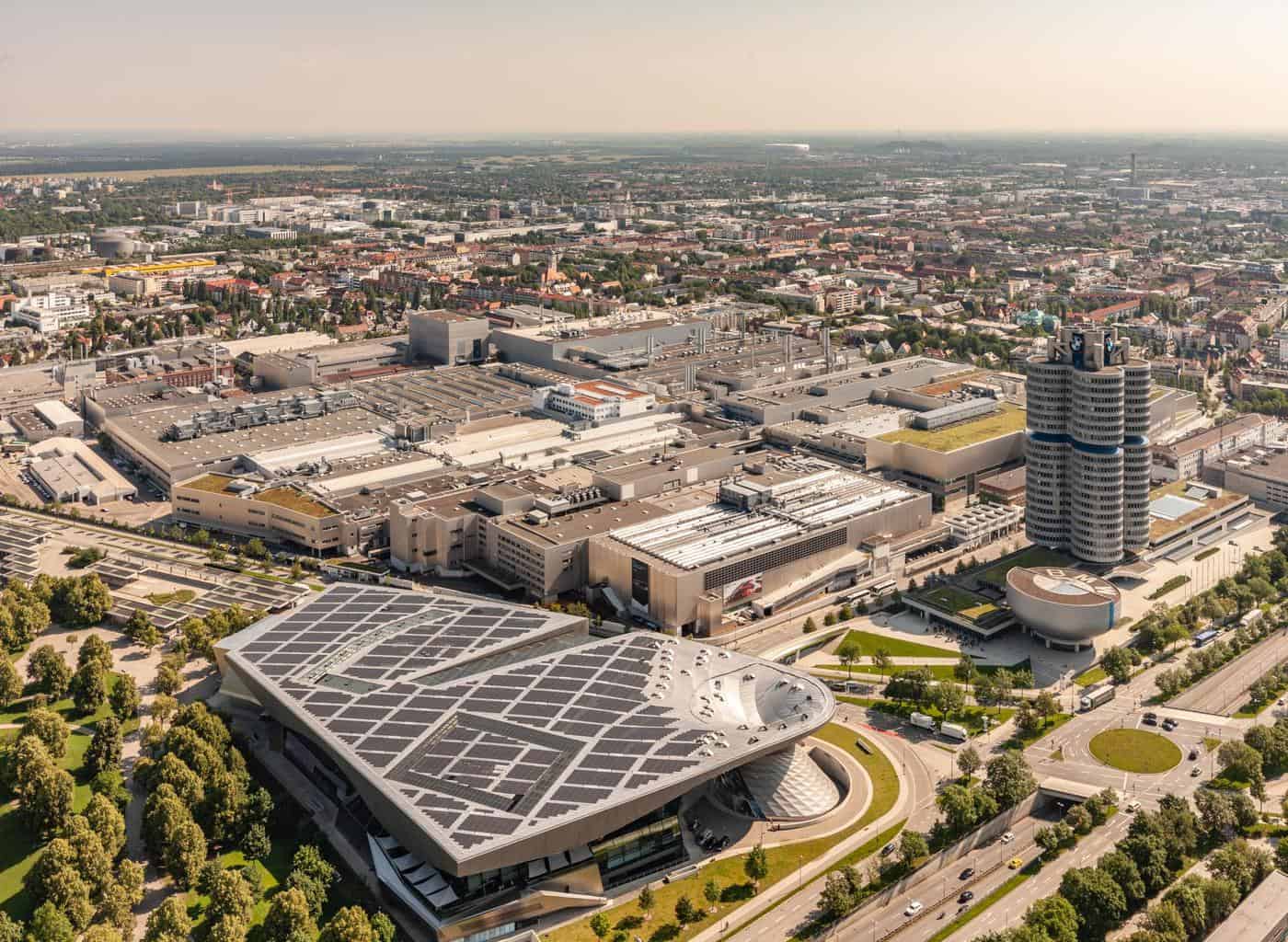 BMW i4 läuft im Werk München vom Band - doch zuvor wird vier Wochen lang umgebaut