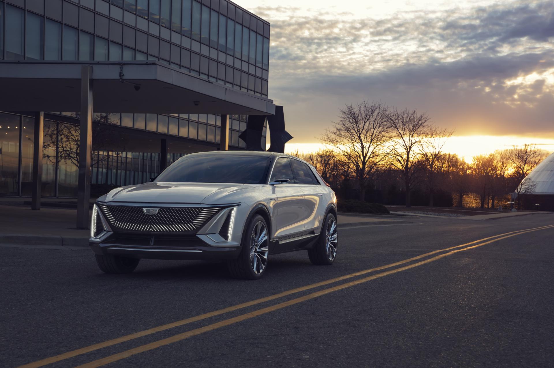 Cadillac LYRIQ: Elektro-SUV mit bis zu 480 Kilometer Reichweite zeigt sich