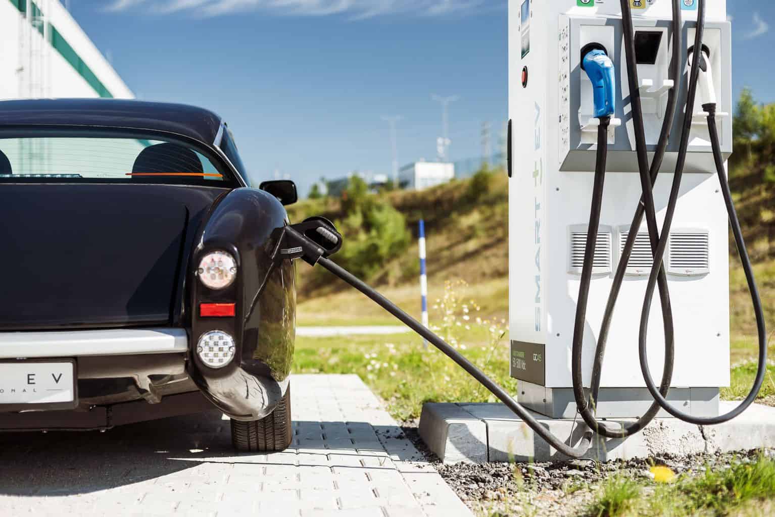Luka EV: Retro-Stromer wartet fortan mit Schnelllademöglichkeit auf