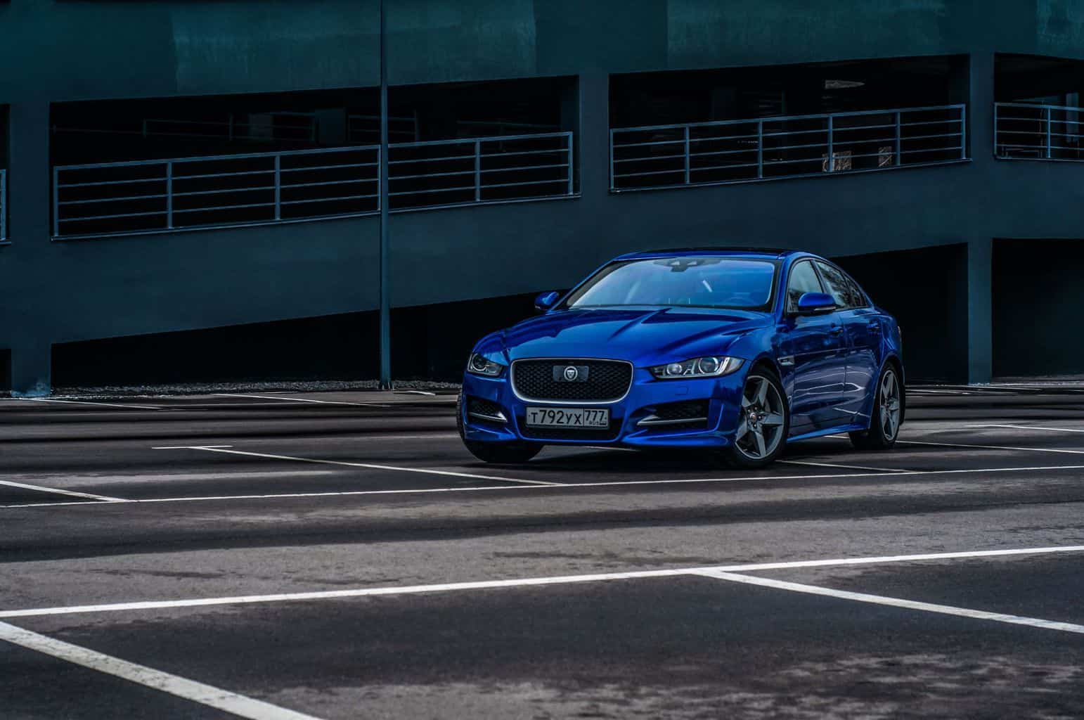 Jaguar setzt auf kompakte Elektro-Alternative zum Tesla Model 3