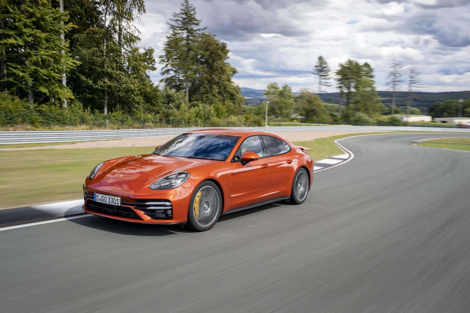 Porsche Panamera Plug-In-Hybrid und der Wumms der zwei Herzen