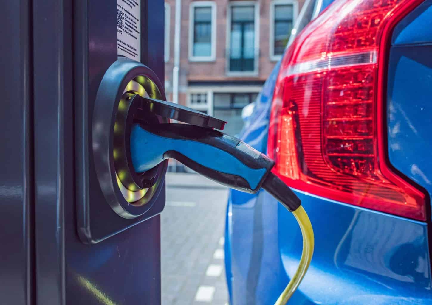 Reichweitenangst überwinden und die Revolution der E-Mobilität am Laufen halten