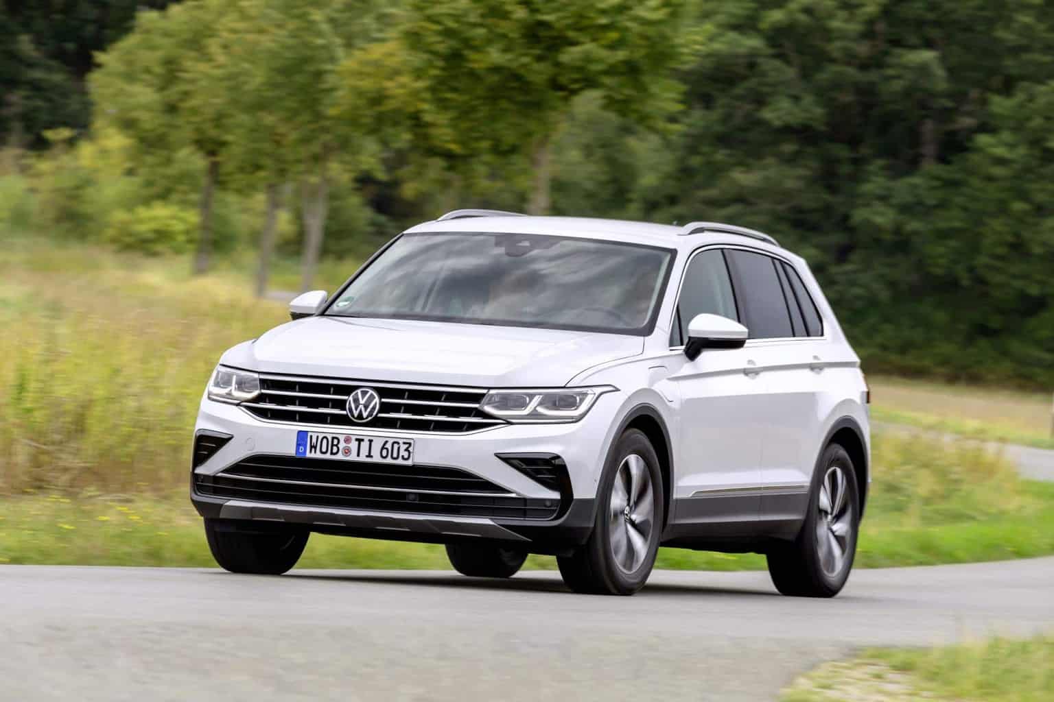 VW Tiguan: Als Doppelherz. Ohne Allrad, aber mit 50 elektrischen Kilometern
