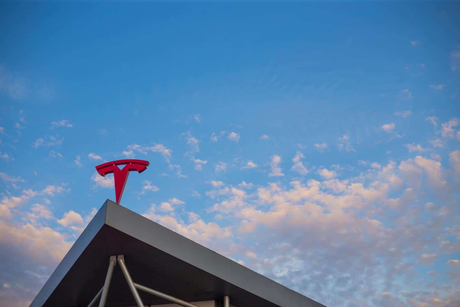 Tesla soll Investitionen deutlich erhöhen und drittes Werk in USA planen