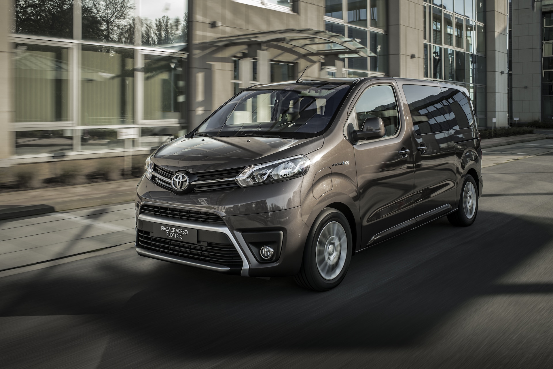 Toyota-Proace-Elektroauto