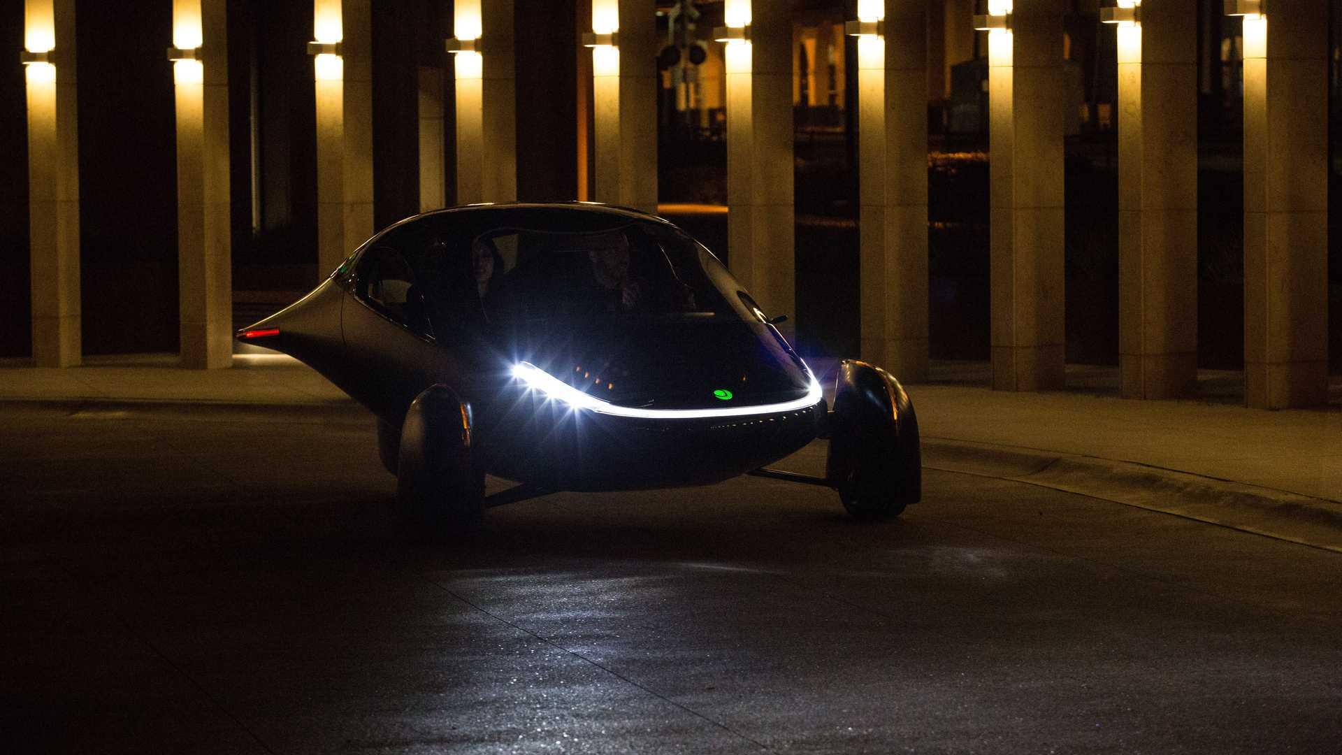 Aptera über sein E-Auto mit 1.600 km Reichweite, Tesla Supercharger-Zugang & mehr