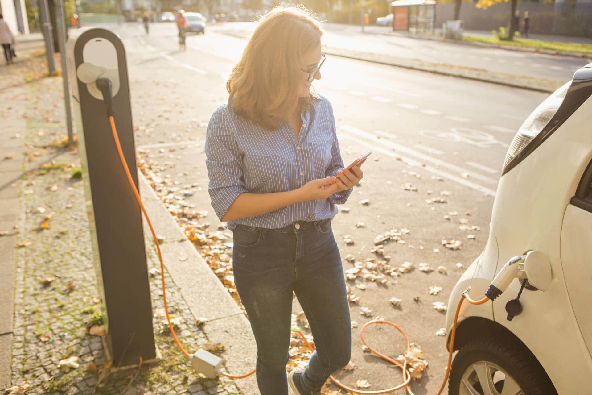 VDA: "Ladenetzausbau hält mit dem E-Autoboom nicht Schritt"
