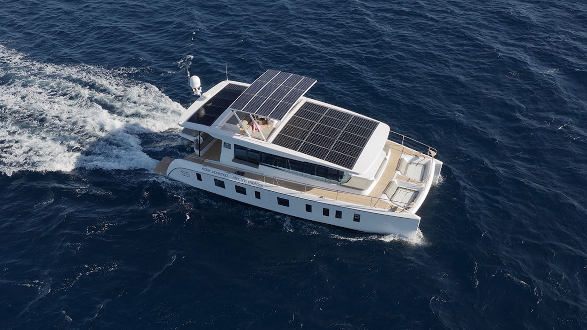 Volkswagen-MEB-Yacht-Silent-55
