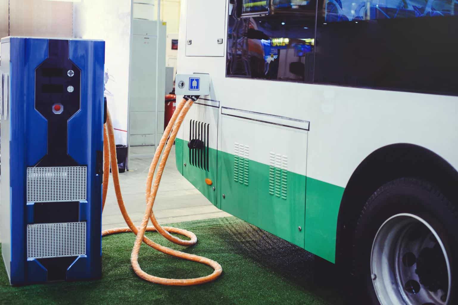 Wachstumsmarkt E-Busse: Bis 2040 sollen 70% aller Busse elektrisch fahren