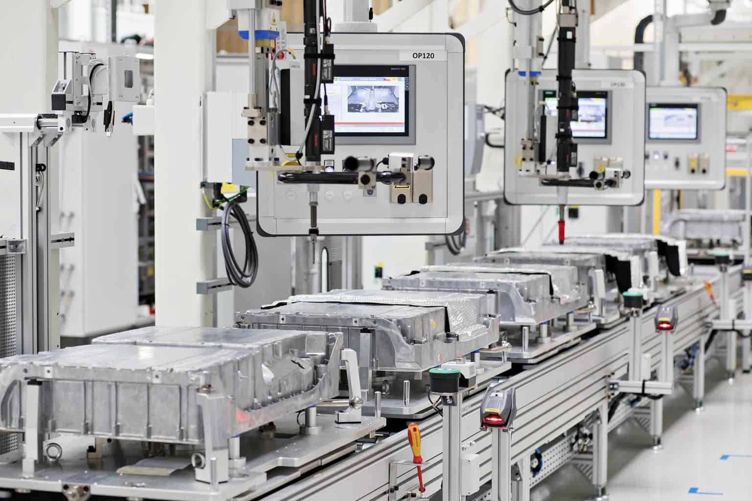 ŠKODA produziert 100.000ste Batterie für Modelle mit Plug-in-Hybridantrieb