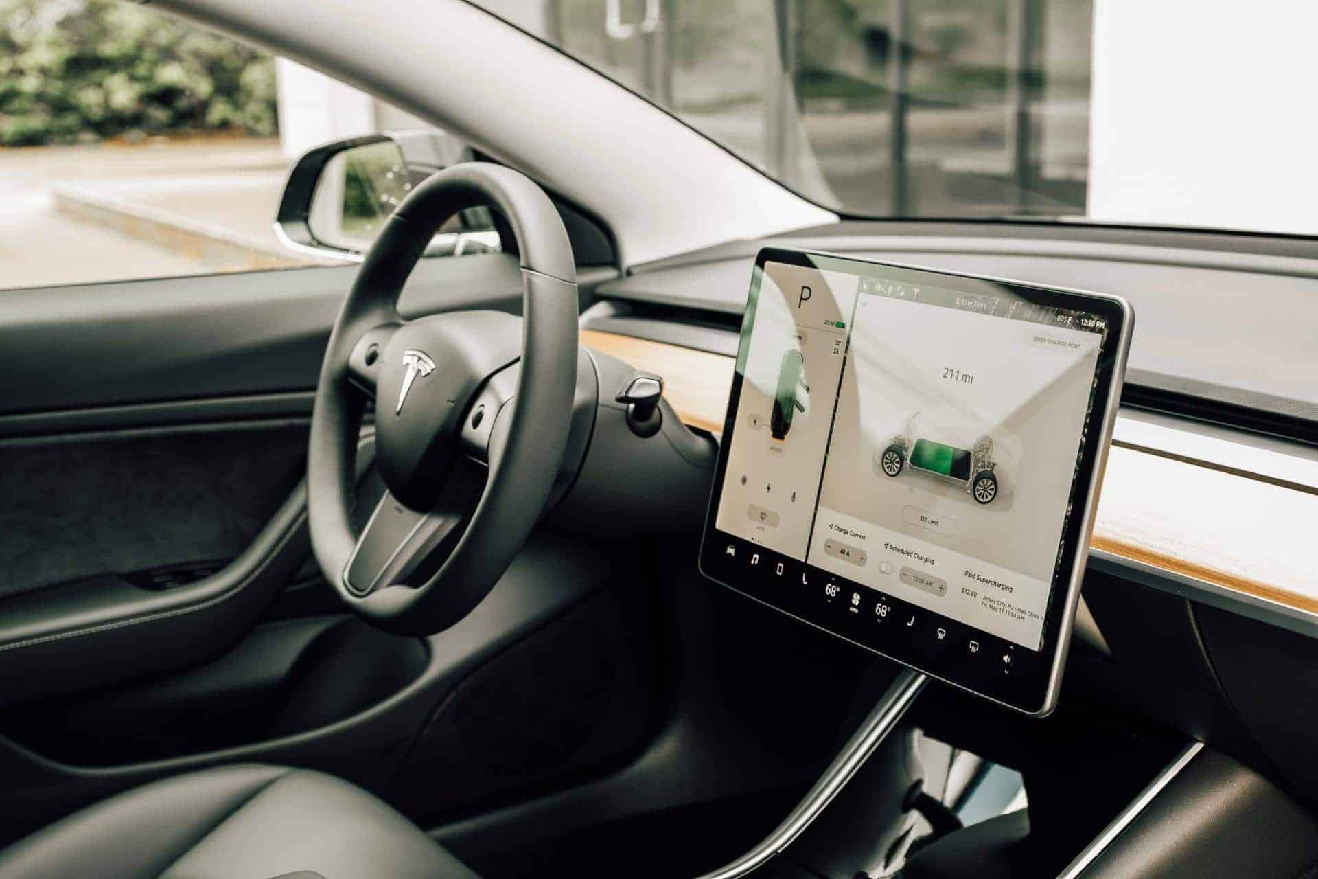 Tesla: Freie Werkstätten können nun Tesla Stromer reparieren