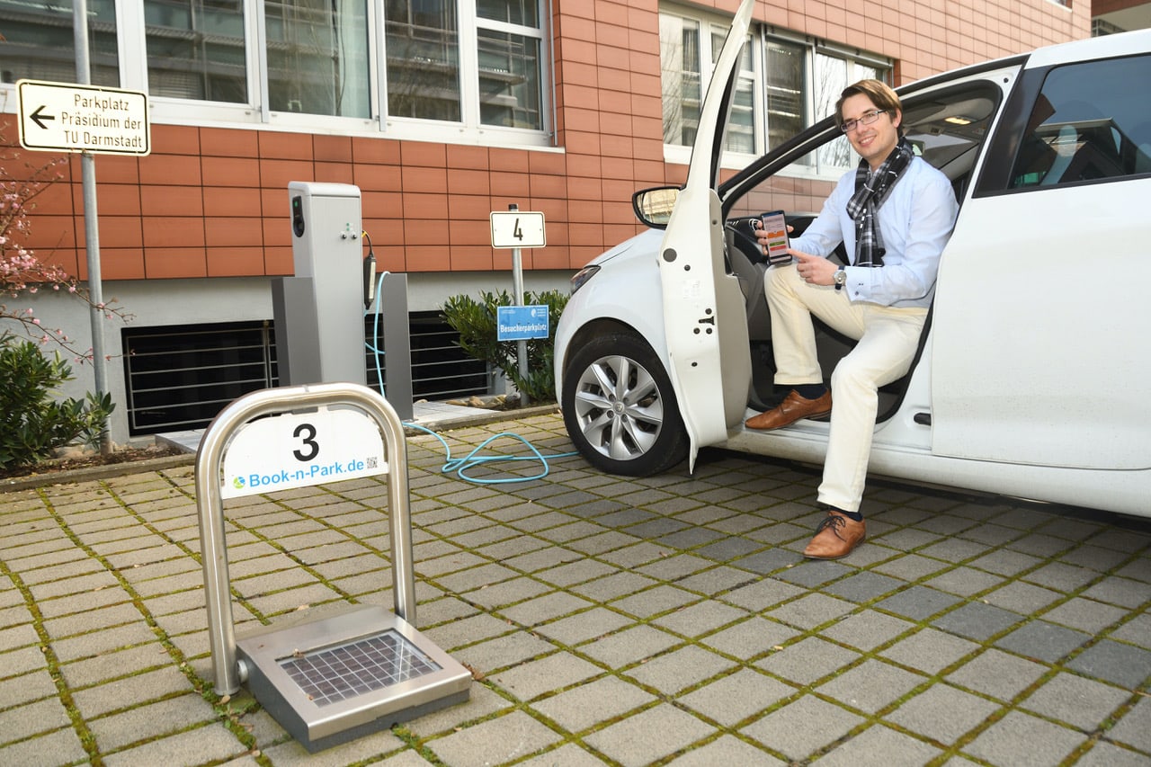 Elektroauto-Ladestation-Book-n-Park-Reservieren