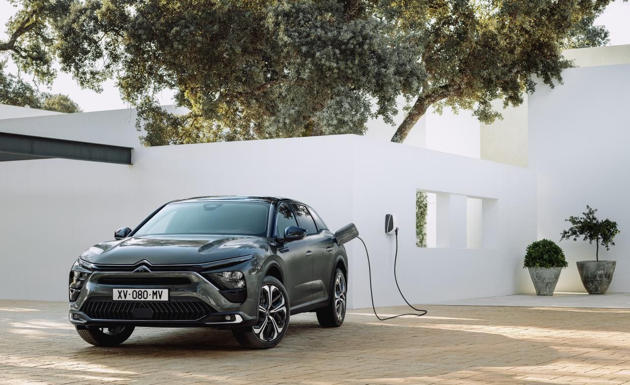 Citroën strebt mit C5 X PHEV in die Oberklasse