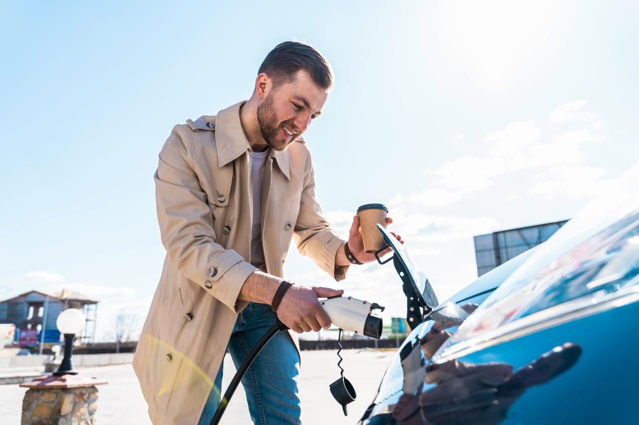 Wie lässt sich die Akzeptanz und Nachfrage nach Elektroautos steigern?