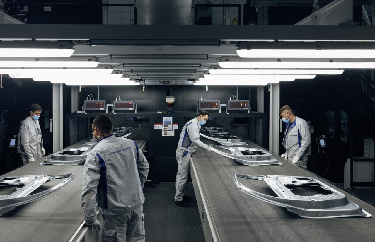 VW-Presswerk in Zwickau spart 9000 Truck-Touren