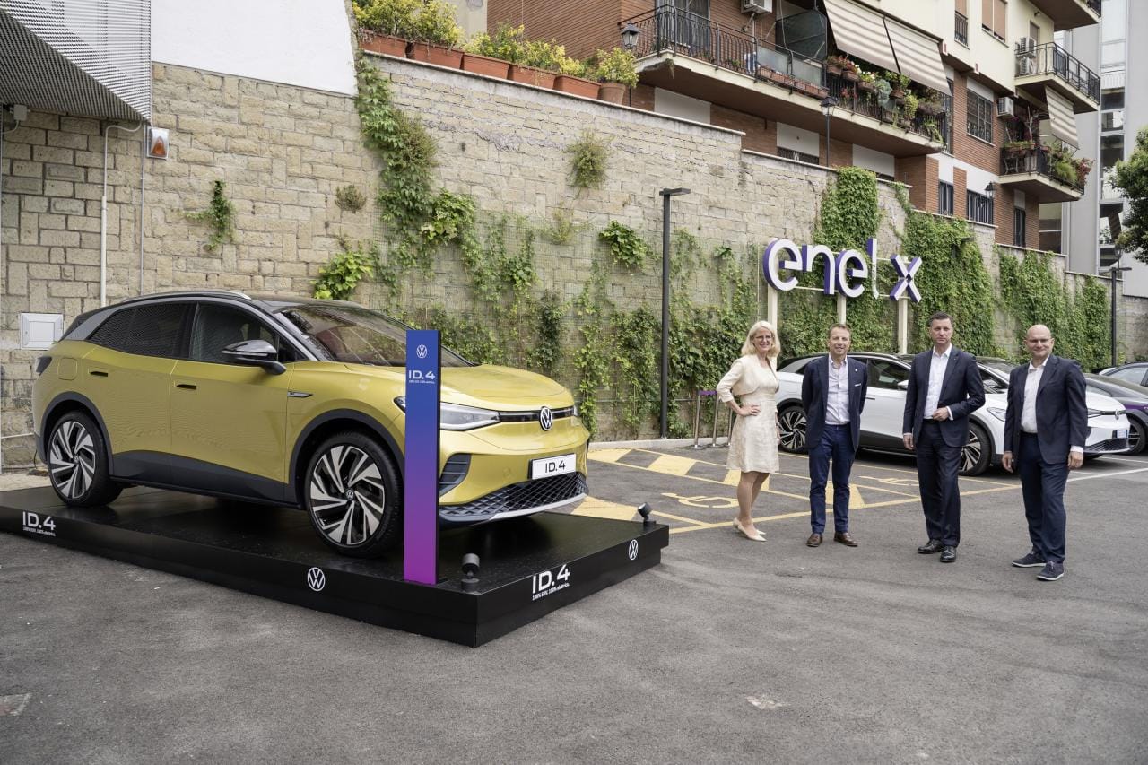 Enel X und VW rüsten Italien mit mehr als 3.000 Ladepunkte mit jeweils bis zu 350 kW aus