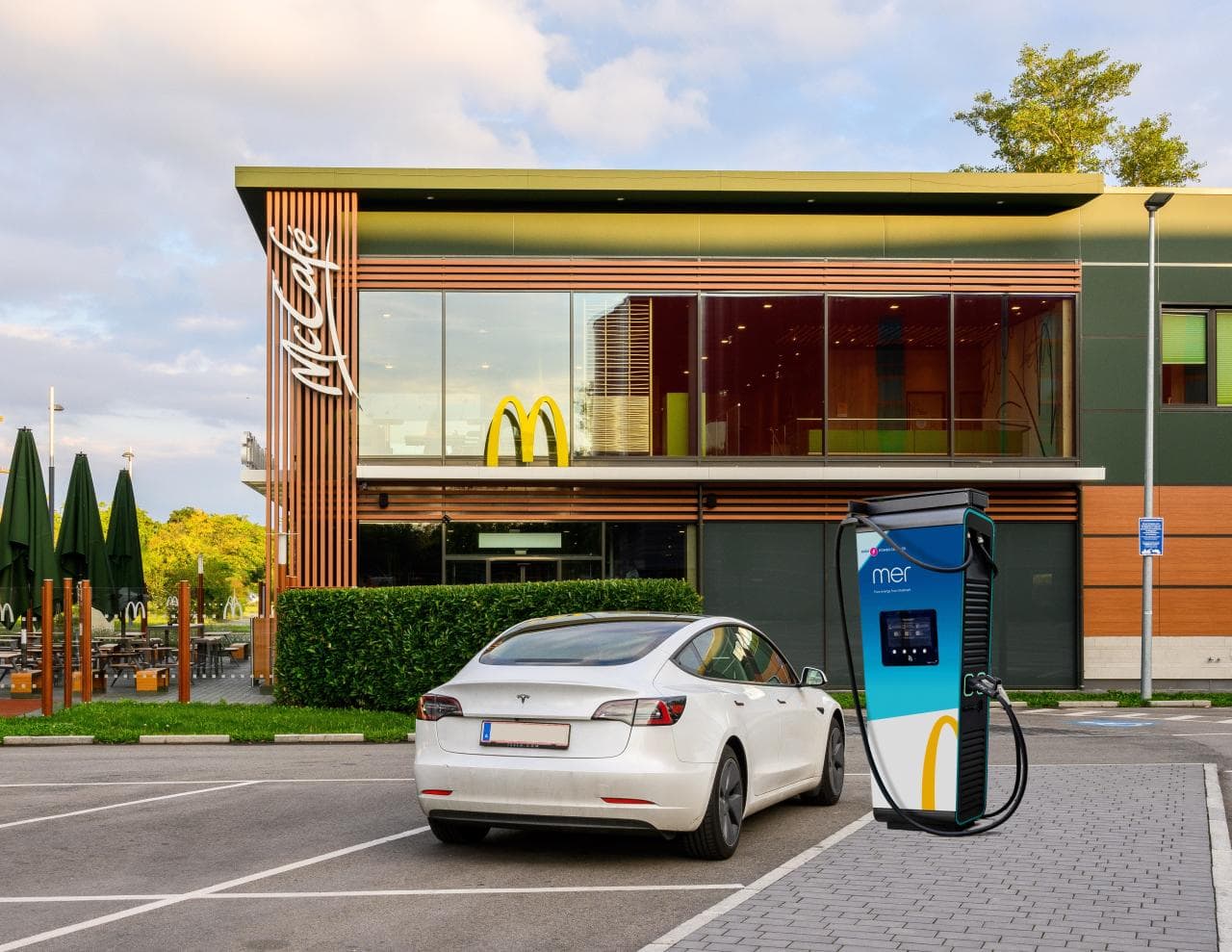 McDonald's Österreich startet Ladesäulen-Offensive