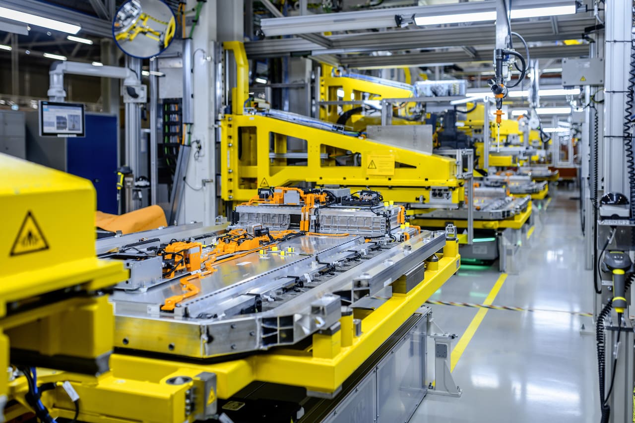 Mercedes-Benz-Grob-Werke-Elektroauto-Batterie