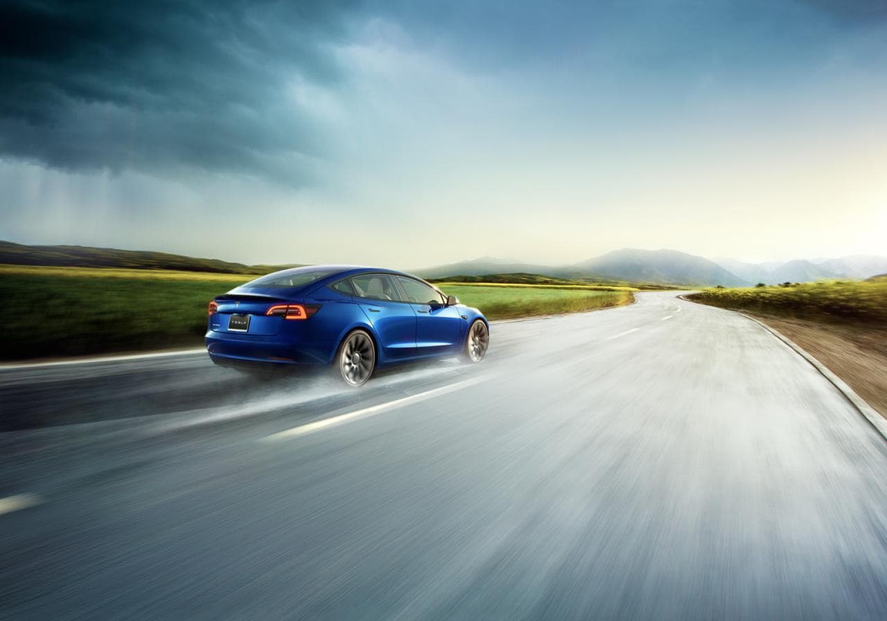 Tesla blickt auf aktuellen CO2-Rucksack von 8.594 km beim Model 3