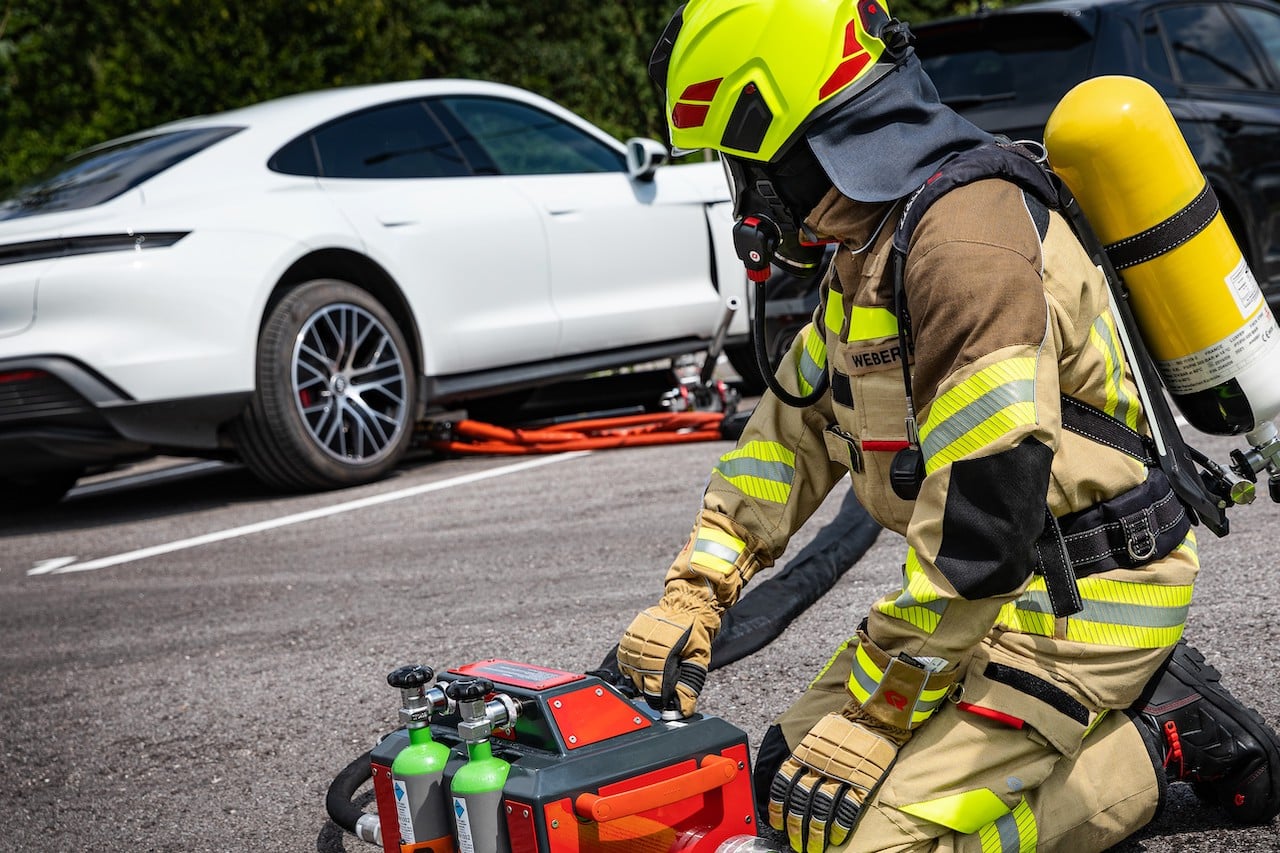 Elektroauto-Brand-Löschen