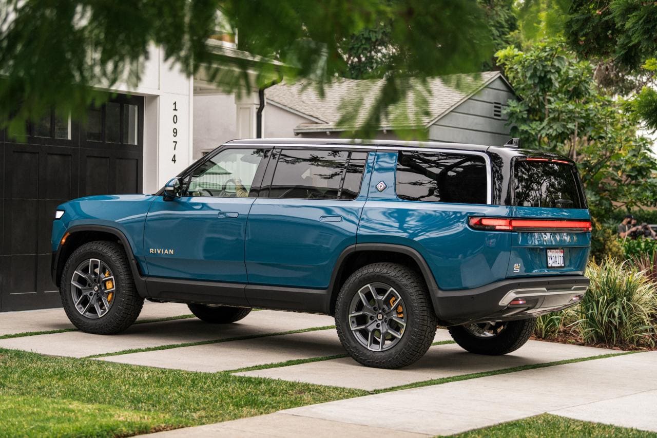 Rivian R1S- und R1T kommen ab März 2022 auf die Straße