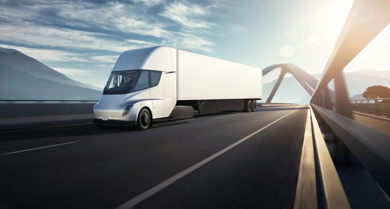 Tesla Semi offenbar in Vorserie gestartet